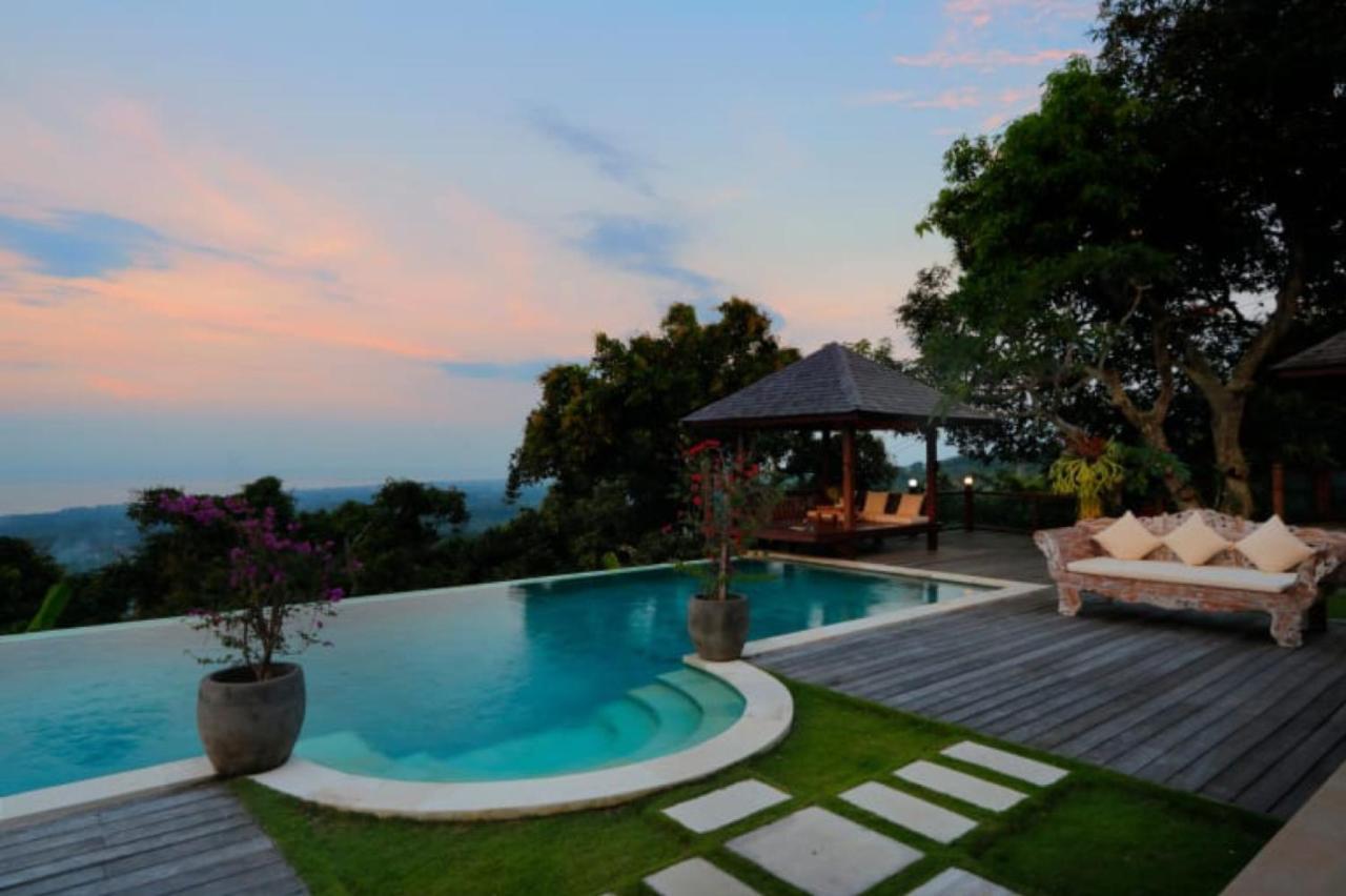 Villa Saraswati Lovina Exterior photo