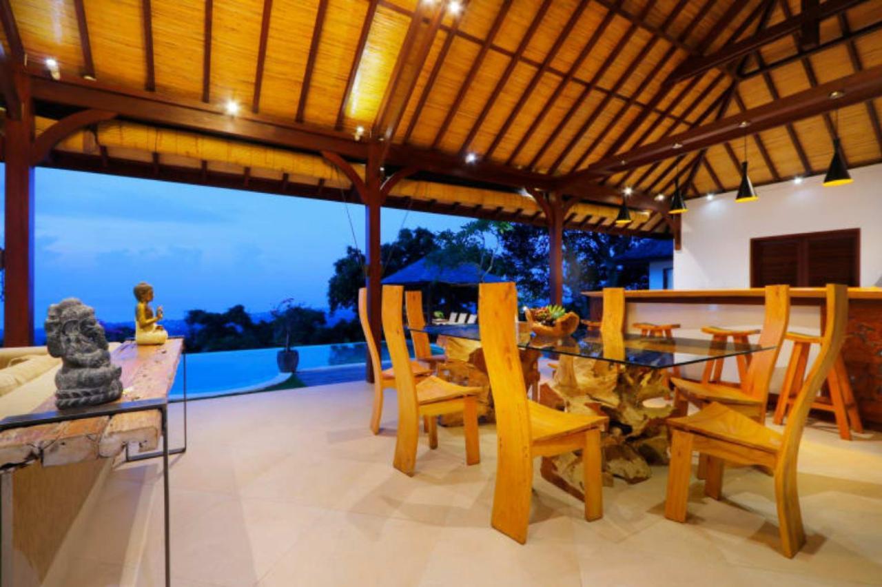 Villa Saraswati Lovina Exterior photo